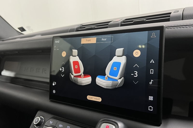 Used Land Rover Defender 2024 for sale - 77965398: Photo 35