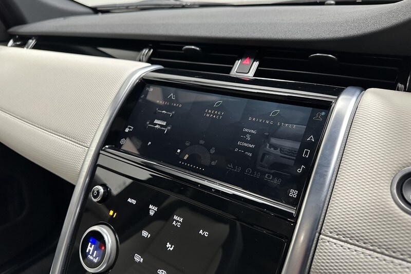 Used Land Rover Discovery Sport 2023 for sale - 77888382: Photo 33