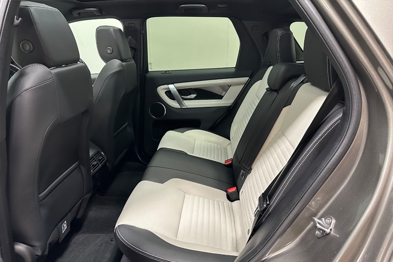 Used Land Rover Discovery Sport 2023 for sale - 77888382: Photo 4