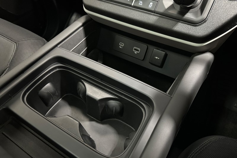 Used Land Rover Defender 2024 for sale - 78190459: Photo 31