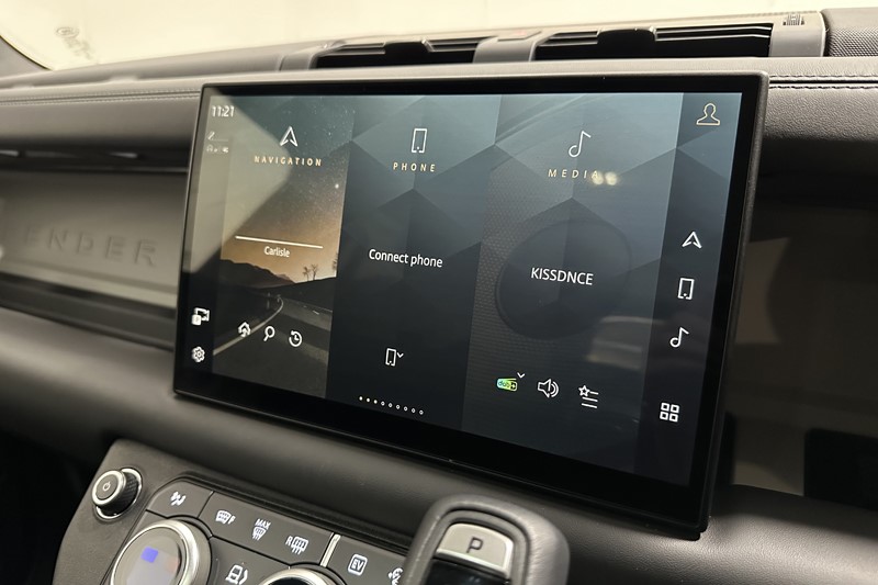 Used Land Rover Defender 2024 for sale - 78190459: Photo 32