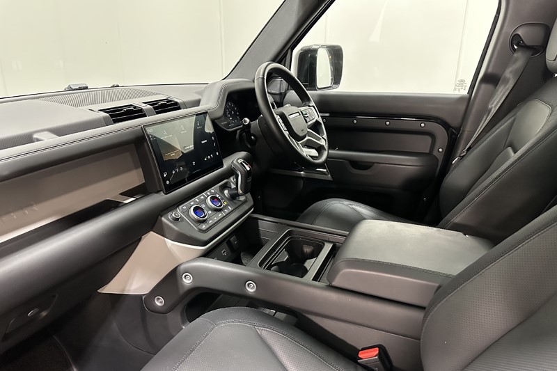 Used Land Rover Defender 2024 for sale - 78190459: Photo 39