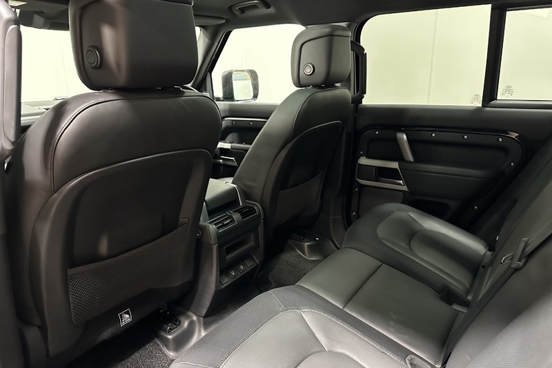 Used Land Rover Defender 2024 for sale - 78190459: Photo 41
