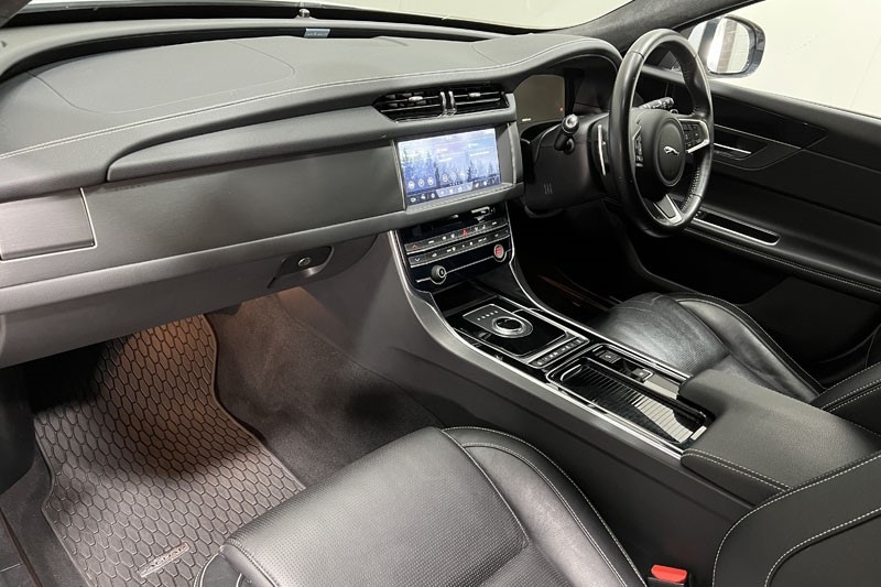 Used Jaguar XF 2019 for sale - 77151621: Photo 35