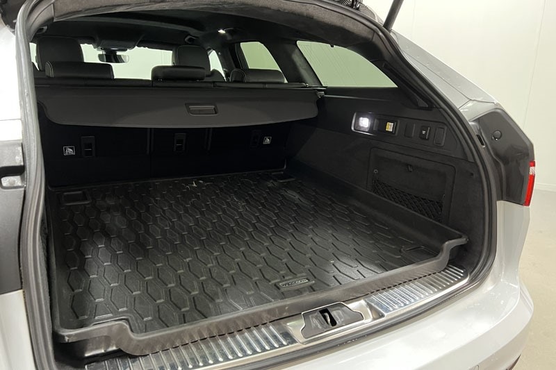 Used Jaguar XF 2019 for sale - 77151621: Photo 39