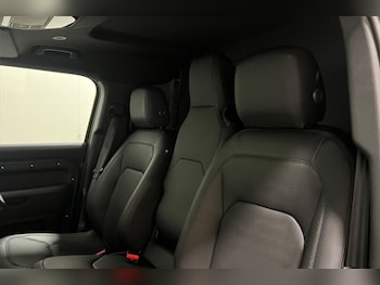 Used Land Rover Defender 2026 for sale - 79333158: Photo