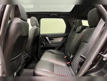 Used Land Rover Discovery Sport 2022 for sale - 76980816: Photo