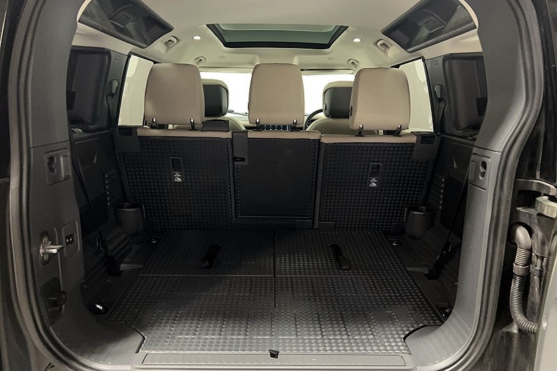 Used Land Rover Defender 2023 for sale - 77973669: Photo 10