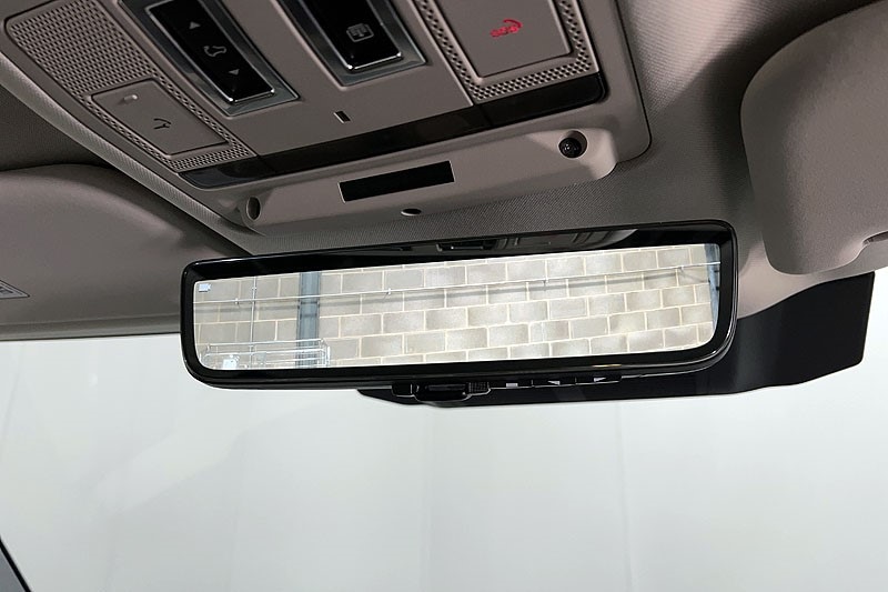 Used Land Rover Defender 2023 for sale - 77973669: Photo 32