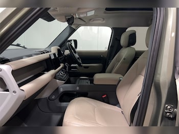 Used Land Rover Defender 2023 for sale - 77973669: Photo