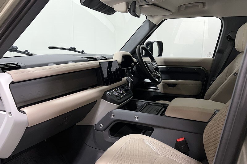 Used Land Rover Defender 2023 for sale - 77973669: Photo 42