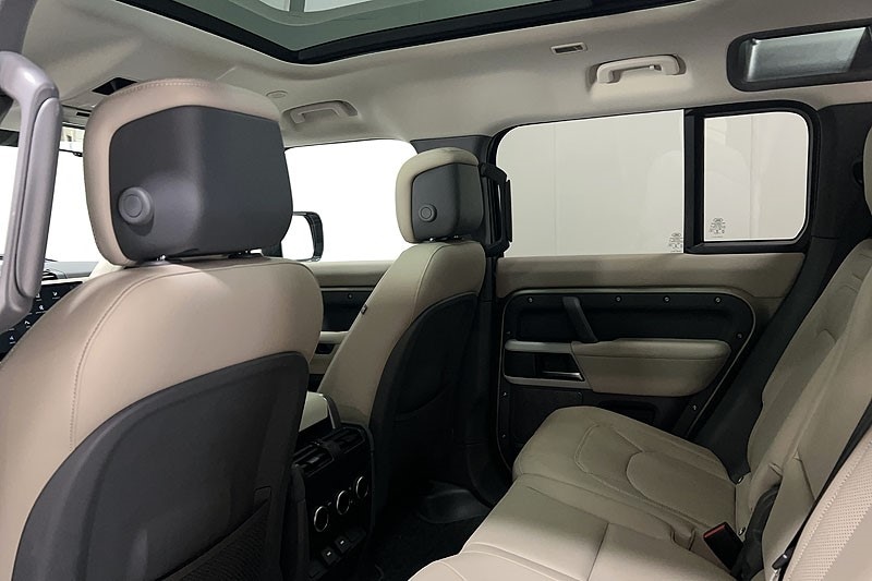 Used Land Rover Defender 2023 for sale - 77973669: Photo 45