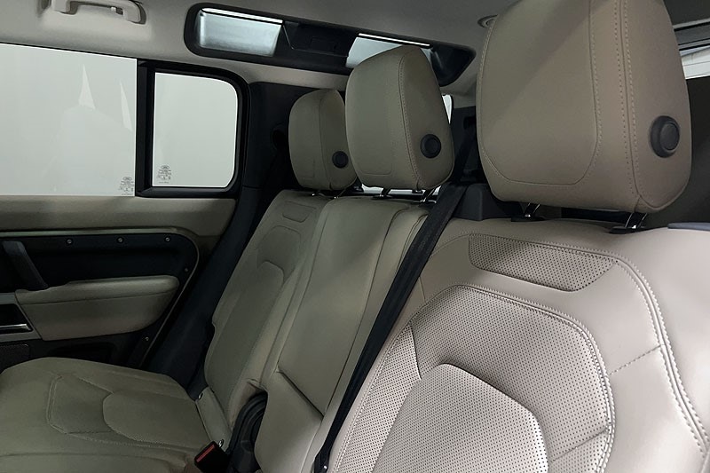 Used Land Rover Defender 2023 for sale - 77973669: Photo 46