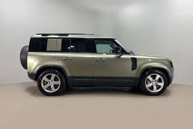 Used Land Rover Defender 2023 for sale - 77973669: Photo 5