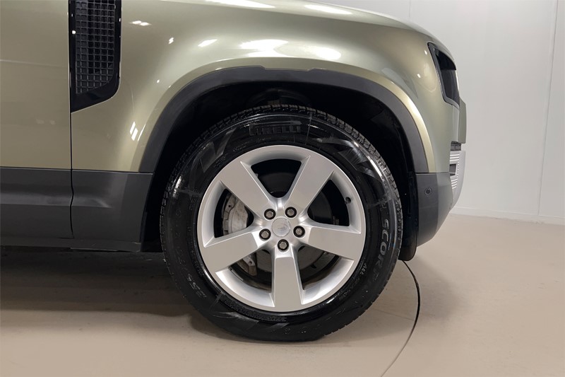 Used Land Rover Defender 2023 for sale - 77973669: Photo 8