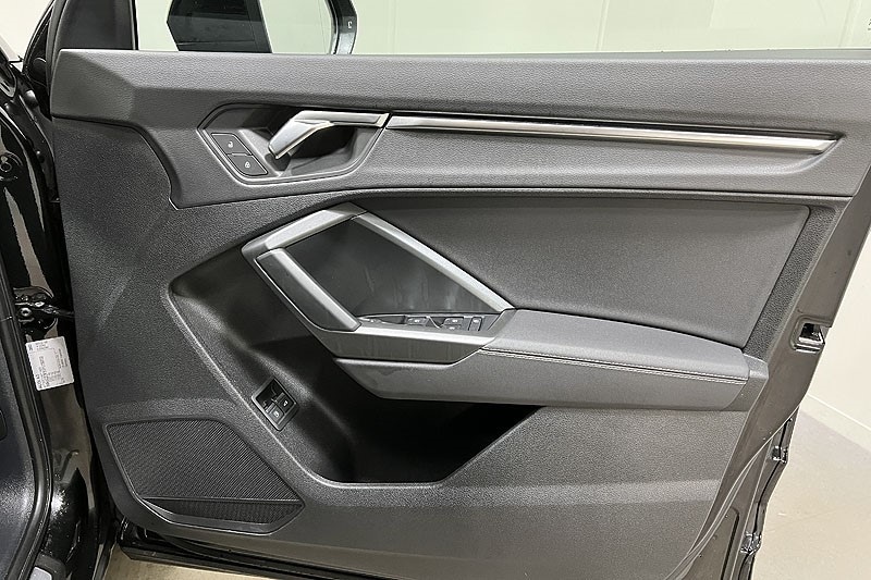 Used Audi Q3 2023 for sale - 77198352: Photo 13