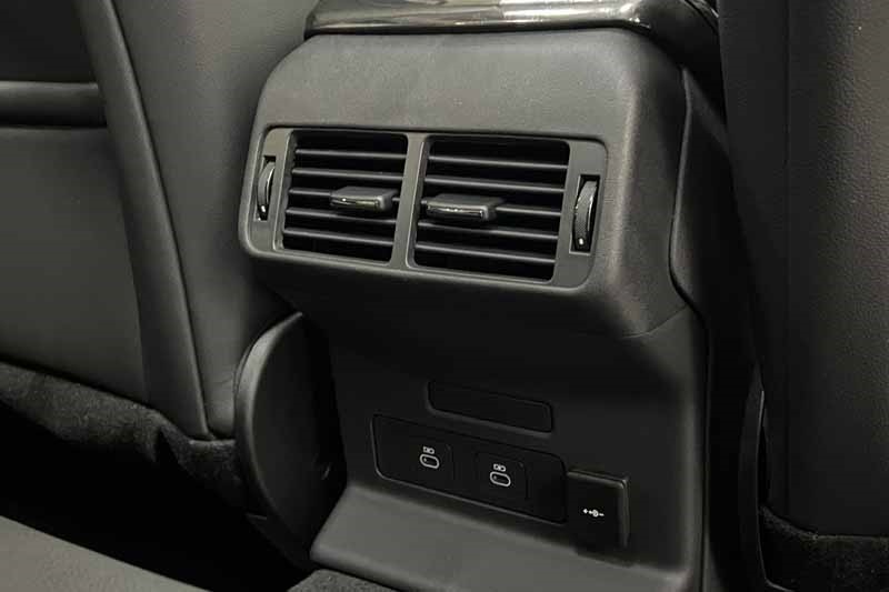 Used Land Rover Range Rover Velar 2025 for sale - 76981468: Photo 18