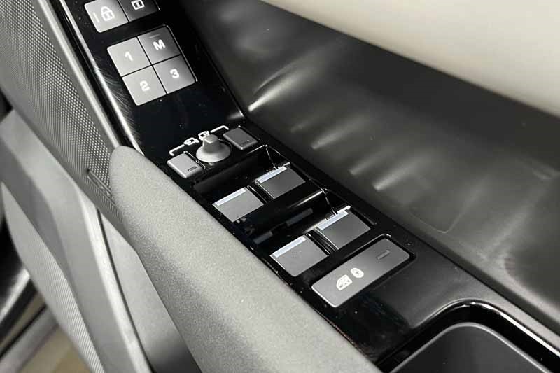 Used Land Rover Range Rover Velar 2025 for sale - 76981468: Photo 22