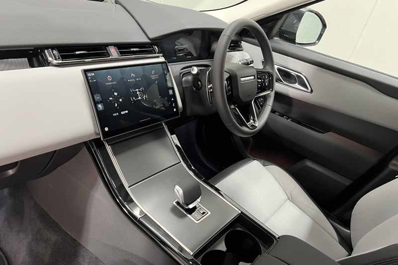 Used Land Rover Range Rover Velar 2025 for sale - 76981468: Photo 39