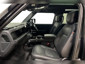 Used Land Rover Defender 2024 for sale - 77665226: Photo