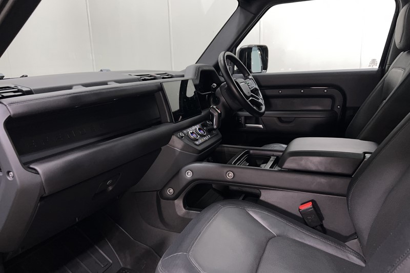 Used Land Rover Defender 2024 for sale - 77665226: Photo 43