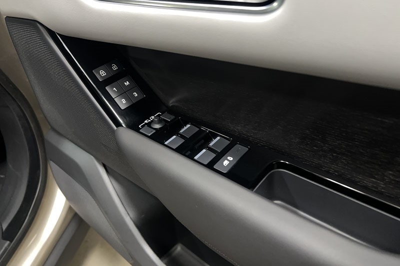 Used Land Rover Range Rover Velar 2025 for sale - 77326445: Photo 22