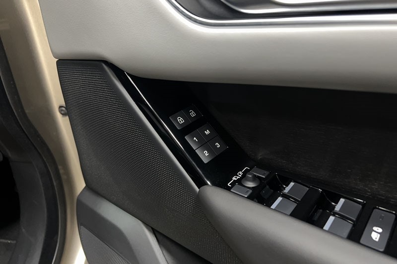 Used Land Rover Range Rover Velar 2025 for sale - 77326445: Photo 23