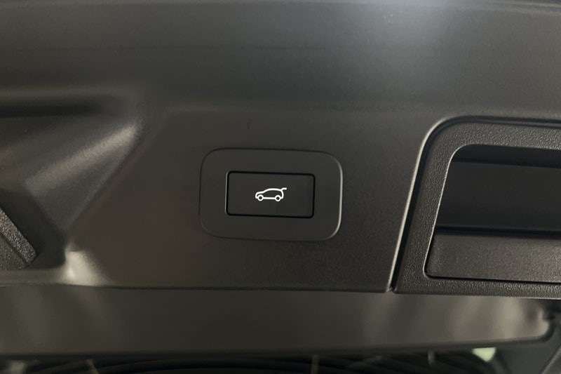 Used Land Rover Range Rover Velar 2025 for sale - 77326445: Photo 47