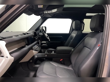 Used Land Rover Defender 2022 for sale - 79365360: Photo