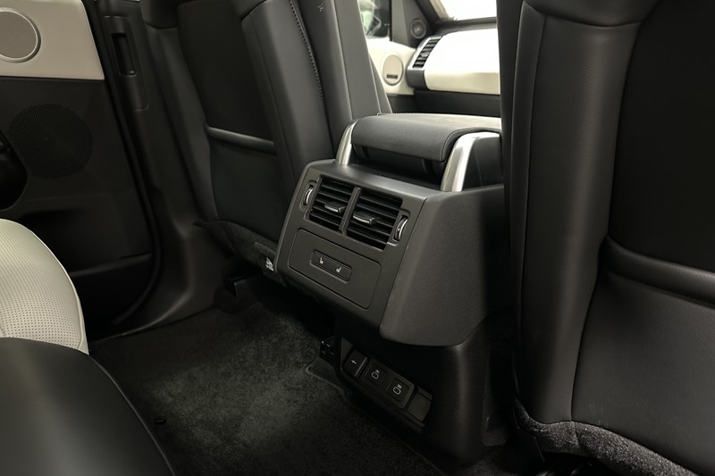 Used Land Rover Discovery 2025 for sale - 77988563: Photo 18