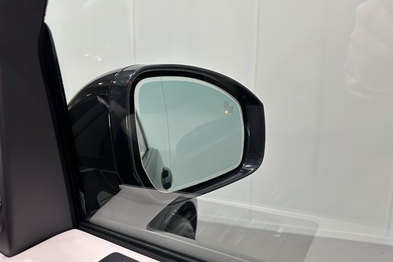 Used Land Rover Discovery 2025 for sale - 77988563: Photo 25