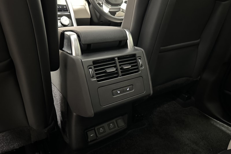Used Land Rover Discovery 2025 for sale - 77988563: Photo 48