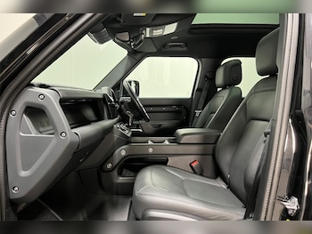 Used Land Rover Defender 2025 for sale - 77830039: Photo