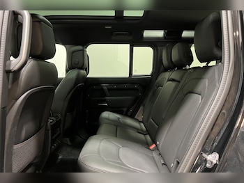 Used Land Rover Defender 2025 for sale - 77830039: Photo