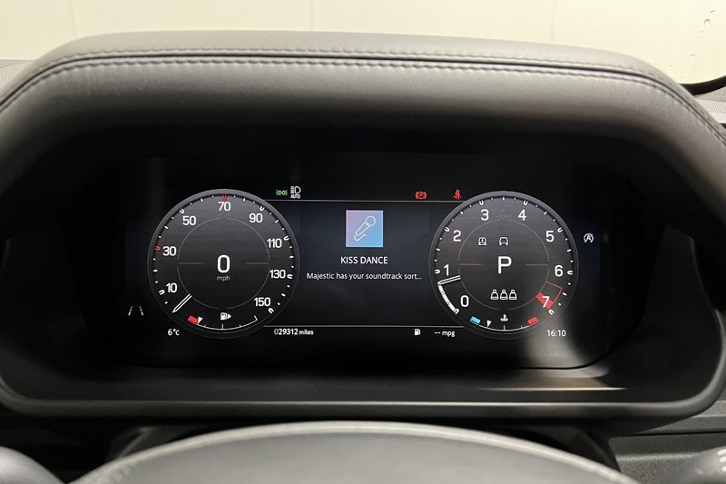 Used Land Rover Defender 2023 for sale - 76982348: Photo 16