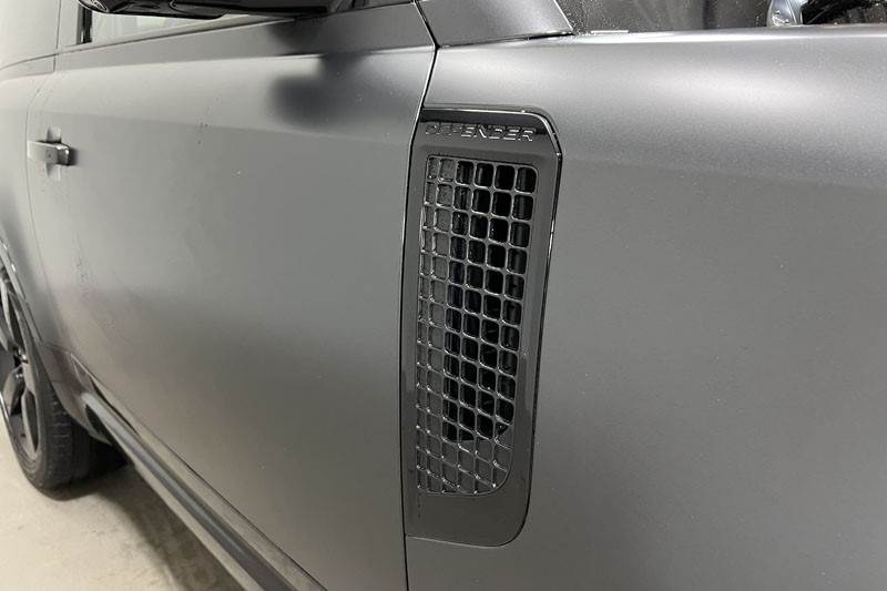 Used Land Rover Defender 2023 for sale - 76982348: Photo 20