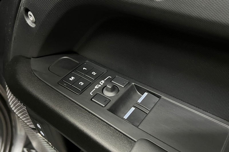 Used Land Rover Defender 2023 for sale - 76982348: Photo 22