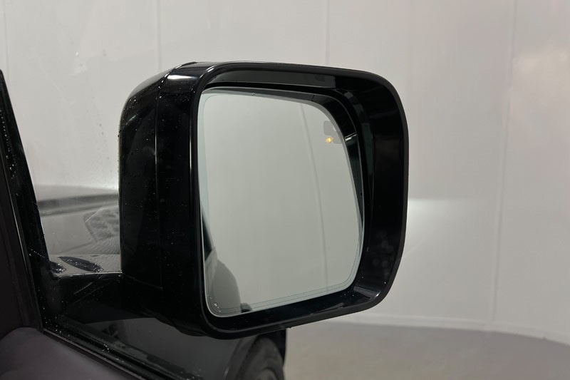 Used Land Rover Defender 2023 for sale - 76982348: Photo 23