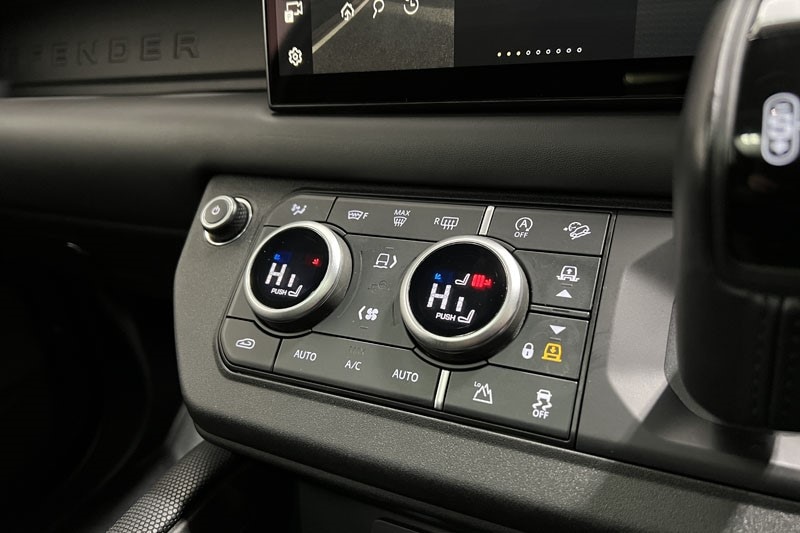 Used Land Rover Defender 2023 for sale - 76982348: Photo 35