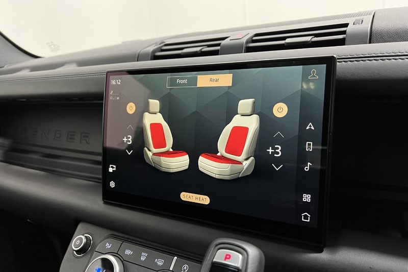 Used Land Rover Defender 2023 for sale - 76982348: Photo 42