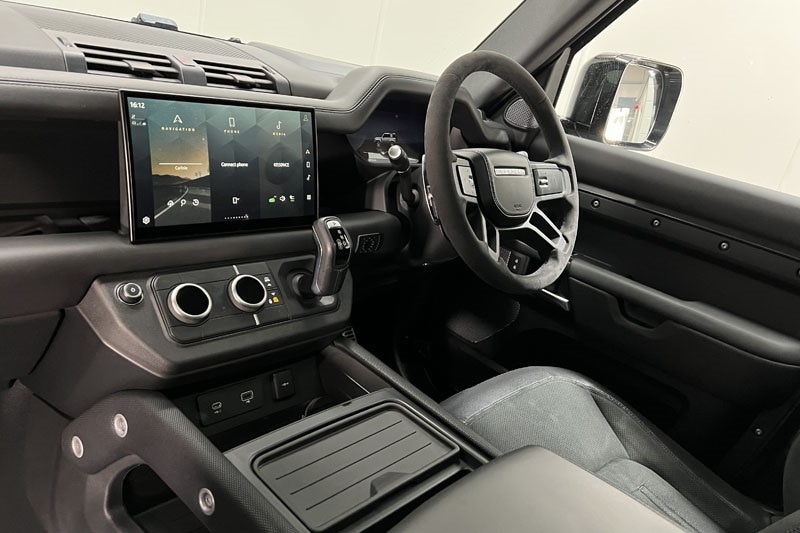 Used Land Rover Defender 2023 for sale - 76982348: Photo 45