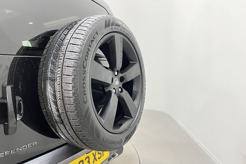 Used Land Rover Defender 2023 for sale - 76982348: Photo 53