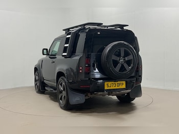 Used Land Rover Defender 2023 for sale - 79299287: Photo