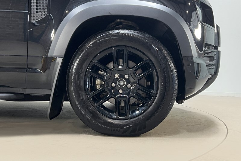 Used Land Rover Defender 2025 for sale - 77420555: Photo 8