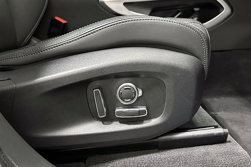 Used Jaguar F-Pace 2023 for sale - 76980924: Photo 25