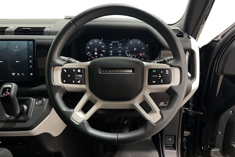 Used Land Rover Defender 2025 for sale - 77619329: Photo 16