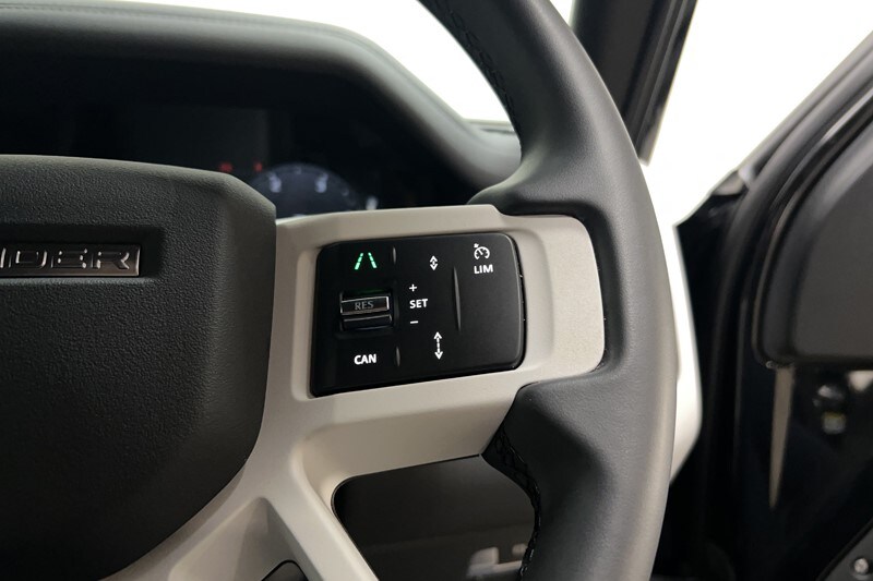 Used Land Rover Defender 2025 for sale - 77619329: Photo 31