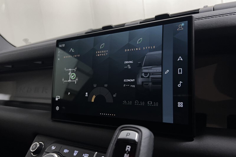 Used Land Rover Defender 2025 for sale - 77619329: Photo 37