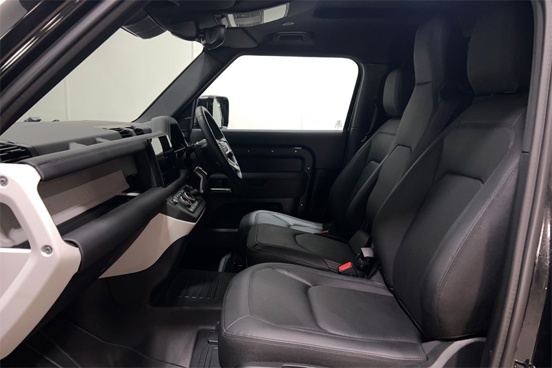 Used Land Rover Defender 2025 for sale - 77619329: Photo 4