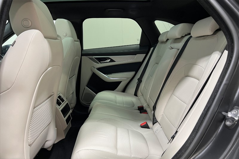 Used Jaguar F-Pace 2021 for sale - 77545407: Photo 4